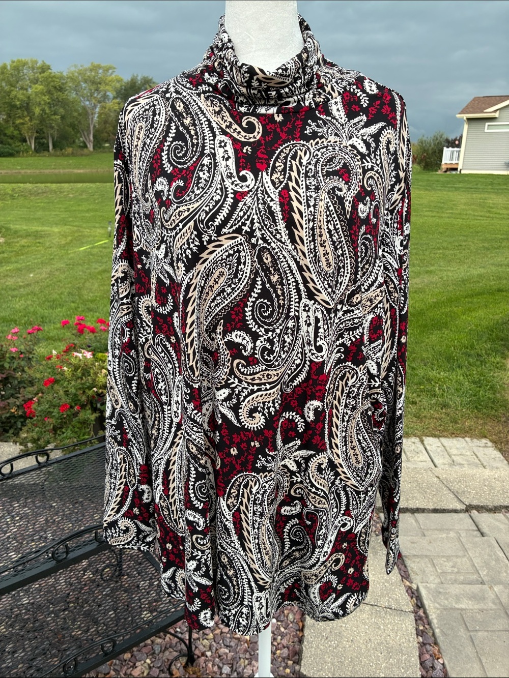 Susan Graver Mock Neck Paisley Print Women’s top 2X